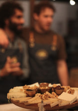 Charger l'image dans la galerie, Regalatevi una serata romantica e unica per cucinare un menù gourmet guidati dallo Chef Francesco Calvani