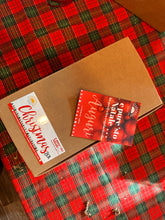 Carica l'immagine nel visualizzatore di Gallery, Small but Gold, box con confetture, biscotti al cioccolato, lenticchia e pecorino