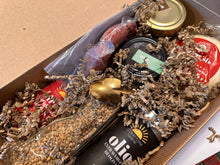 Carica l&#39;immagine nel visualizzatore di Gallery, Christmas Special Box
