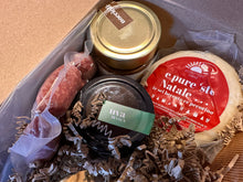 Carica l&#39;immagine nel visualizzatore di Gallery, Christmas Special Box
