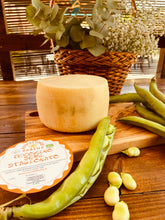 Charger l&#39;image dans la galerie, Pecorino Semistagionato da 1.2kg circa delicatissimo
